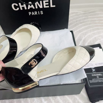 CC CLASSIC MARY JANE FLATS IN WHITE AND BLACK QUILTED CALFSKIN