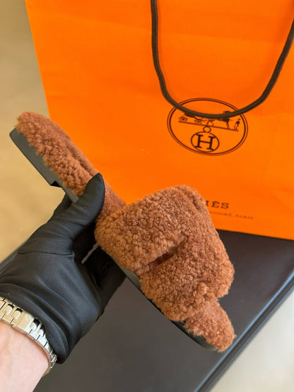 0RAN SANDAL SHEARLING BROWN