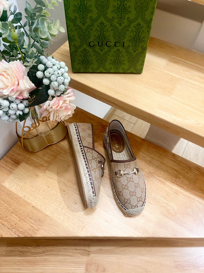 WOMEN'S ESPADRILLE WITH HORSEBIT IN BEIGE CANVAS