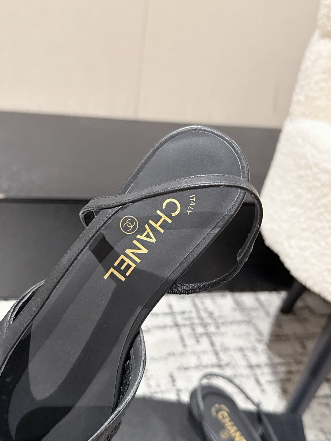 SLINGBACK 25S IN BLACK FABRIC