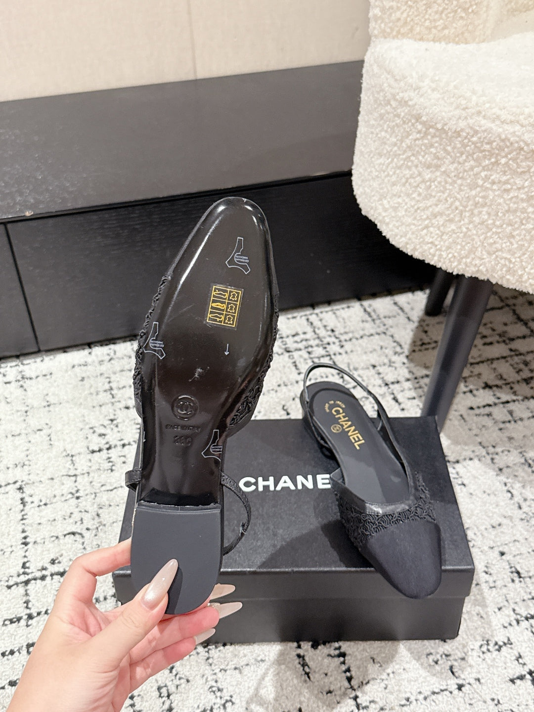 SLINGBACK 25S IN BLACK FABRIC