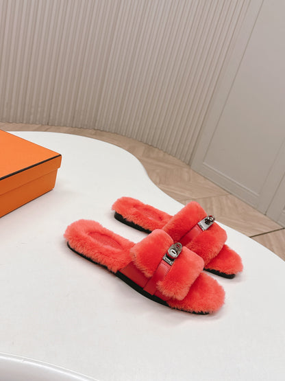 HM 25S ORAN SANDAL IN RED ORANGE SHEARLING WITH SILVER HARDWARE