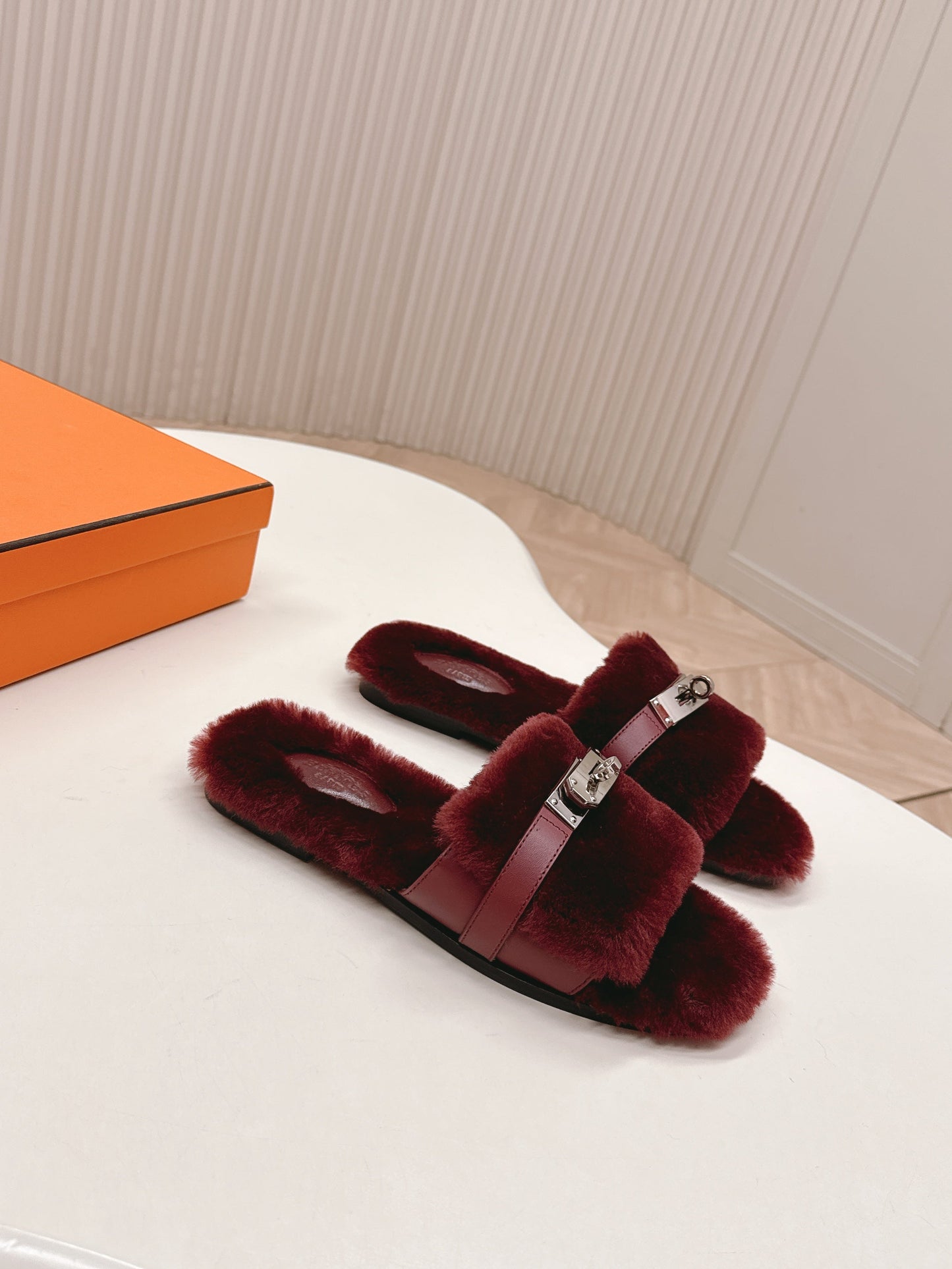 HM 25S ORAN SANDAL IN DARK RED SHEARLING WITH SILVER HARDWARE