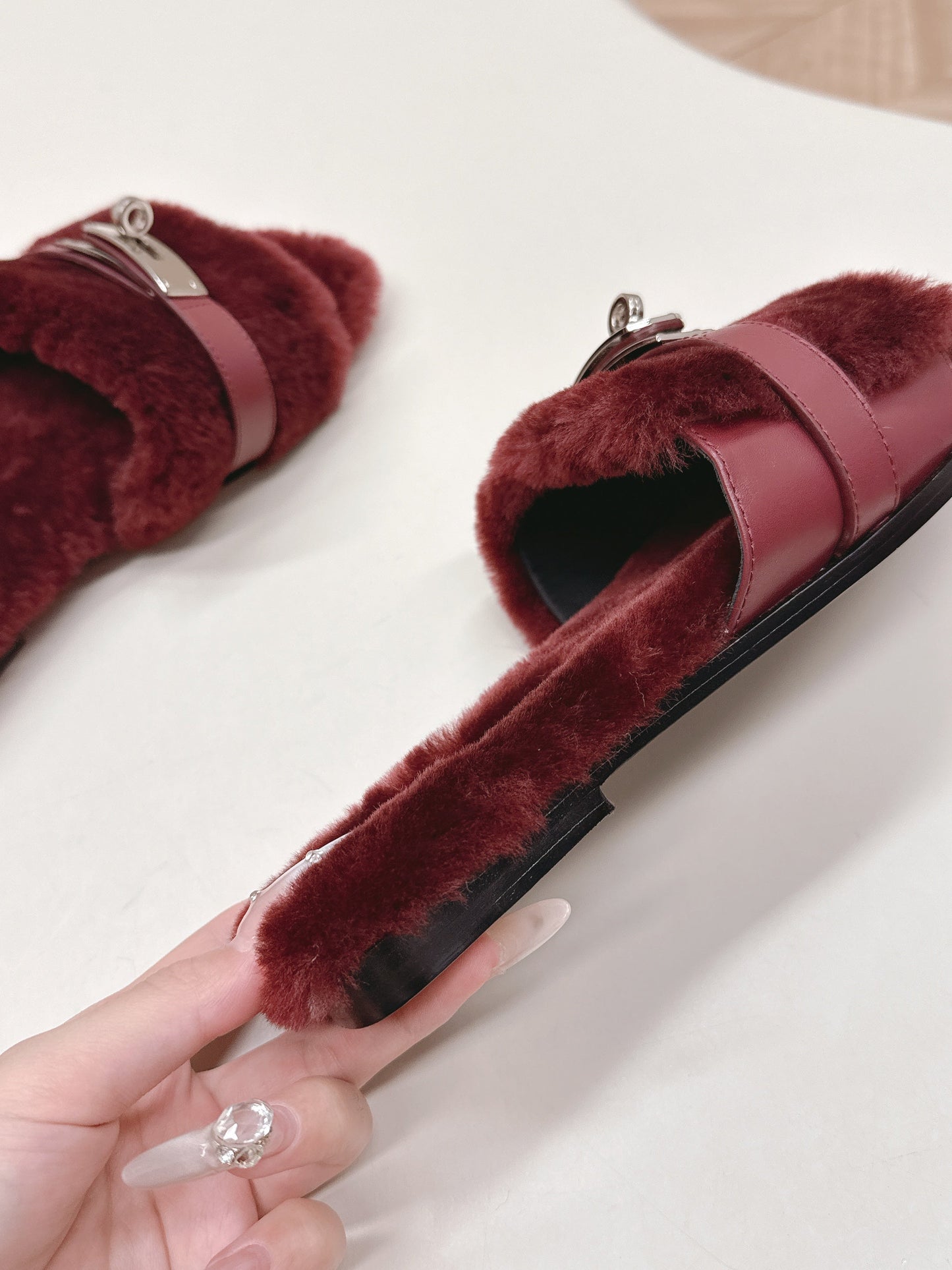 HM 25S ORAN SANDAL IN DARK RED SHEARLING WITH SILVER HARDWARE