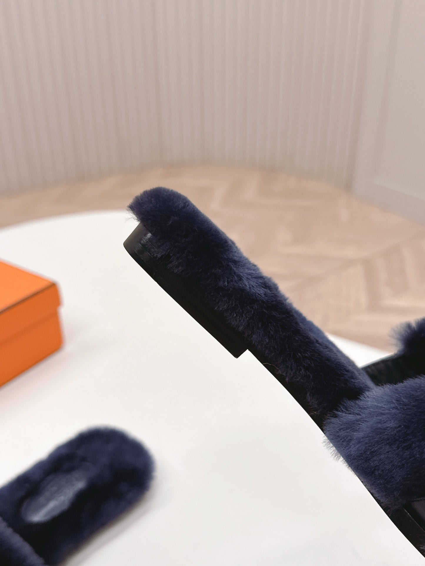 HM 25S ORAN SANDAL IN CHARCOAL NAVY SHEARLING WITH SILVER HARDWARE