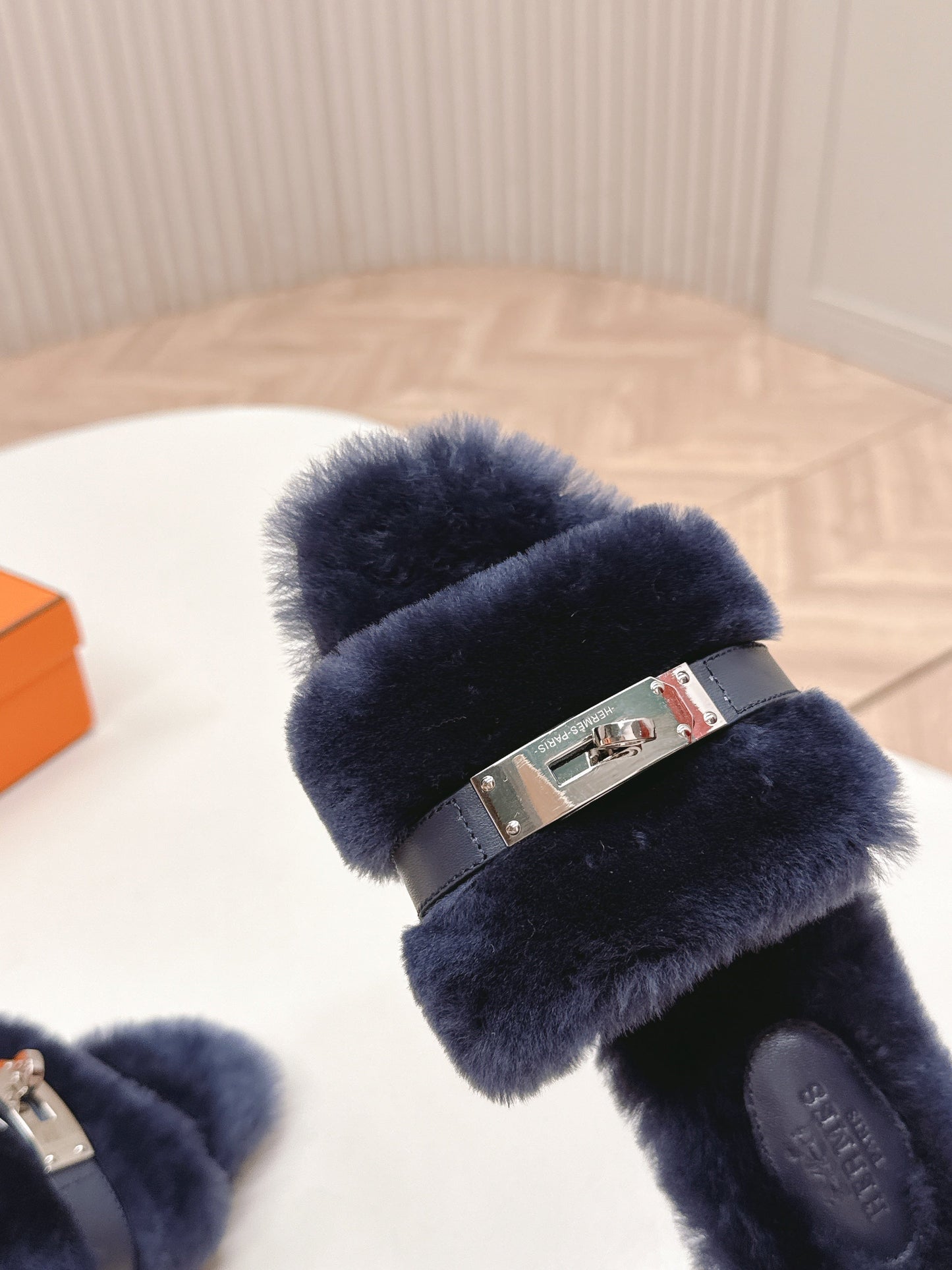 HM 25S ORAN SANDAL IN CHARCOAL NAVY SHEARLING WITH SILVER HARDWARE