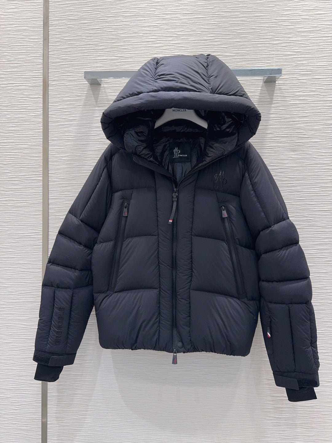Moncler Style Women’s Hooded Down Jacket – Style 333