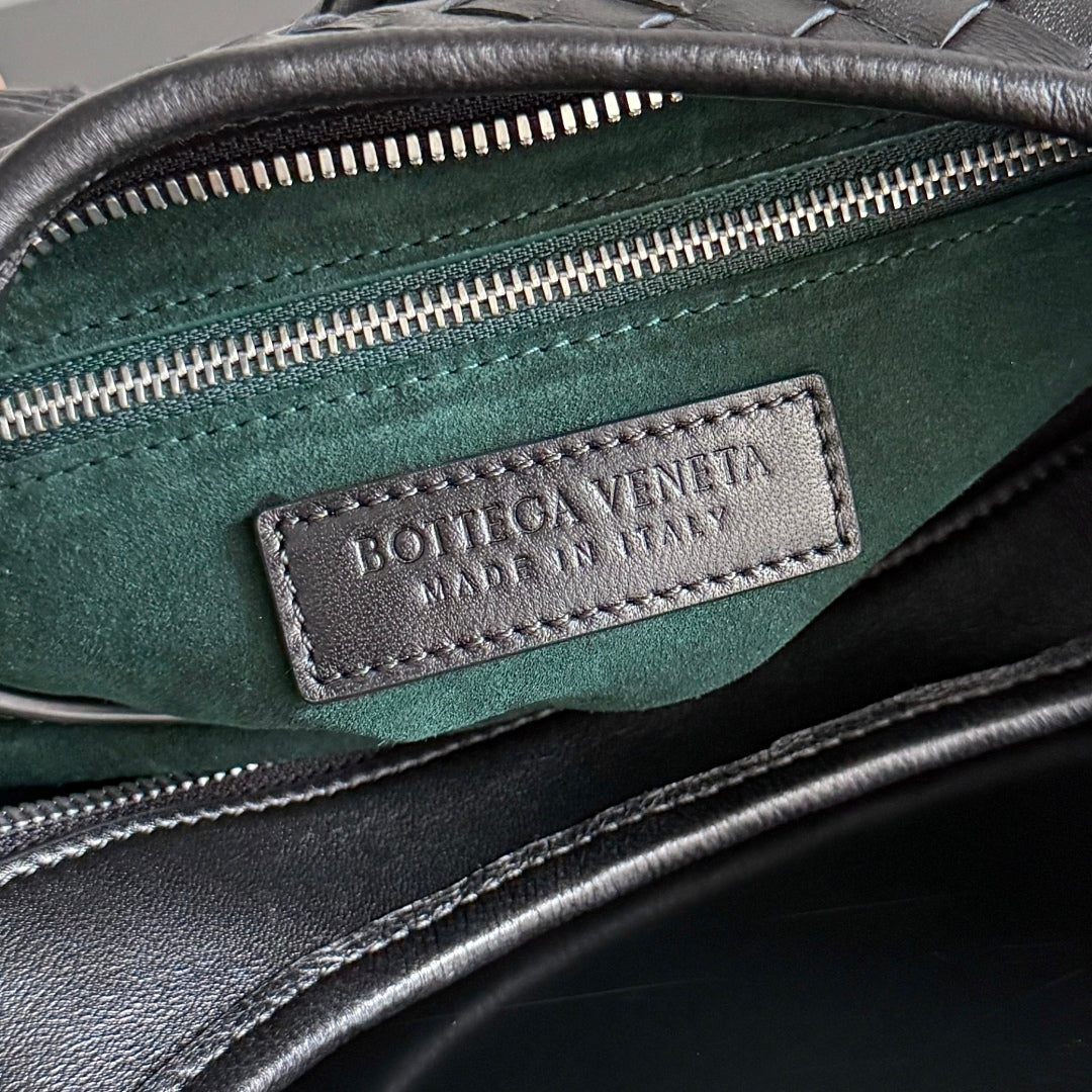 BOTTEGA VENETA 25S VENETO BAG 27 IN BLACK CALFSKIN SILVER HARDWARE