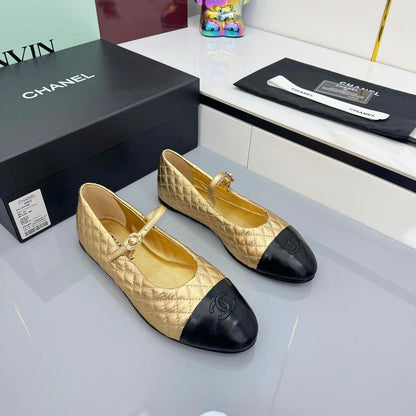 CC MARY JANE FLAT 25S IN GOLD LAMBSKIN EMBOSSED LOGO