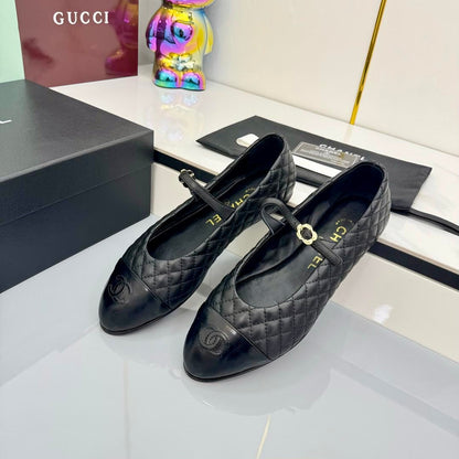 CC MARY JANE FLAT 25S IN BLACK LAMBSKIN EMBOSSED LOGO