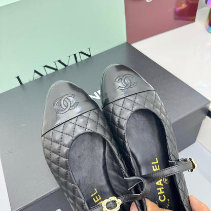 CC MARY JANE FLAT 25S IN BLACK LAMBSKIN EMBOSSED LOGO