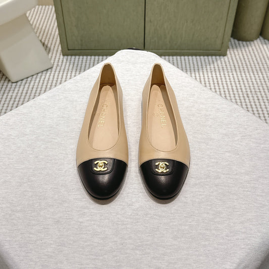 CHANEL 25S BALLET FLATS IN BEIGE CALFSKIN WITH BLACK CAP TOE GOLD HARDWARE