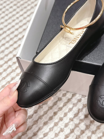 CHANEL 25S BALLERINA SHOES IN BLACK CALFSKIN GOLD HARDWARE