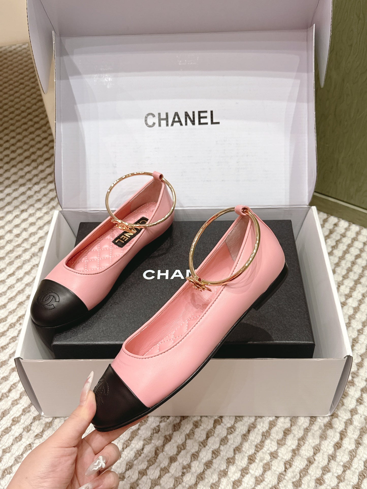 CHANEL 25S BALLERINA SHOES IN PINK AND BLACK CALFSKIN GOLD HARDWARE