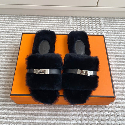 HM 25S GIULIA SANDAL IN BLACK SHEARLING WITH SILVER HARDWARE
