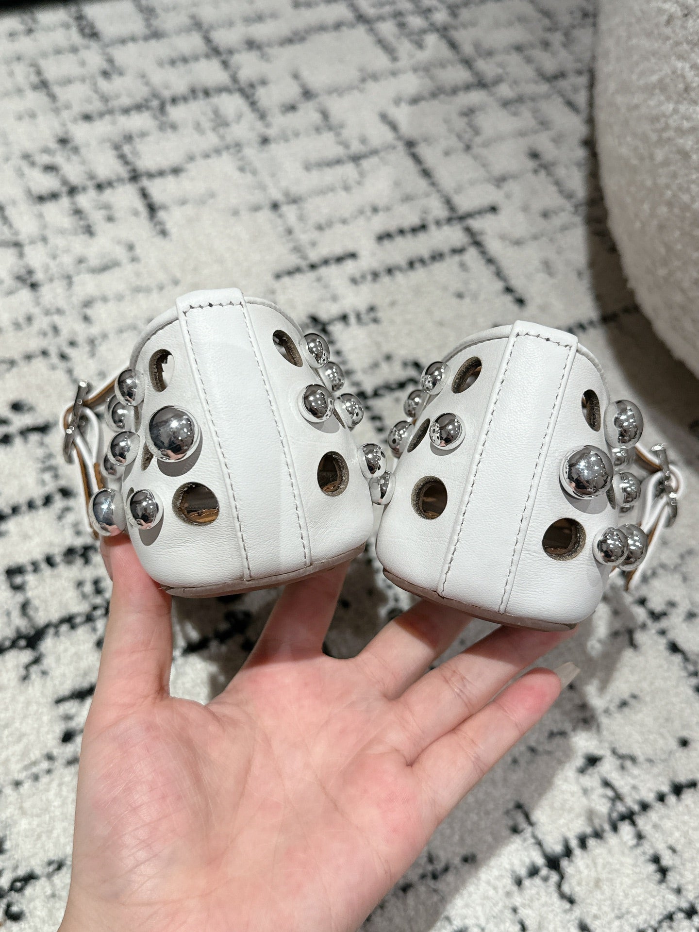 ALAIA PEARL MARY JANE SHOES IN WHITE LAMBSKIN