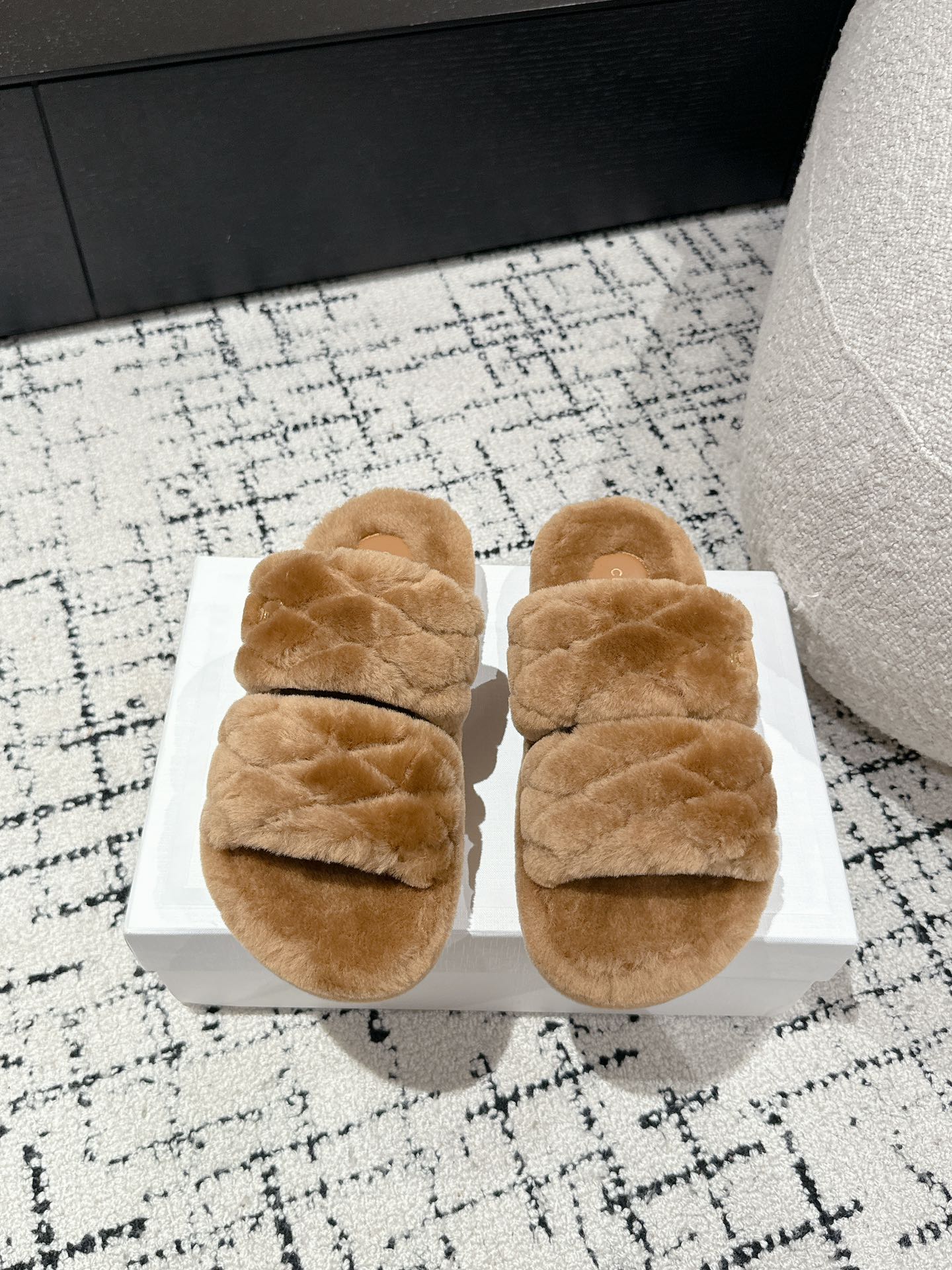 DAD SANDAL MULE IN CAMEL BROWN SHEARLING