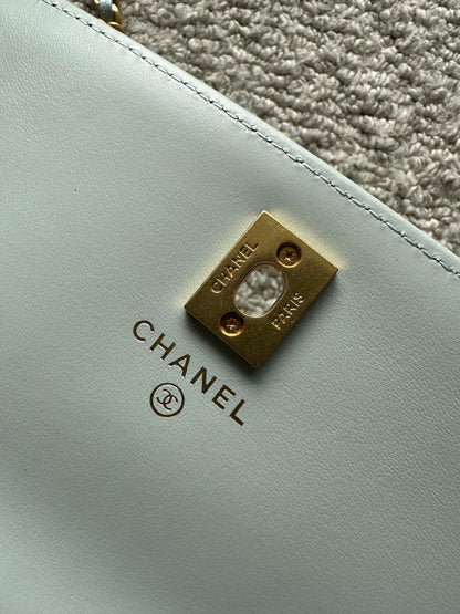 CHANEL 25S CLASSIC WALLET ON CHAIN 19 IN MINT GREEN PASTEL LAMBSKIN WITH GOLD HARDWARE