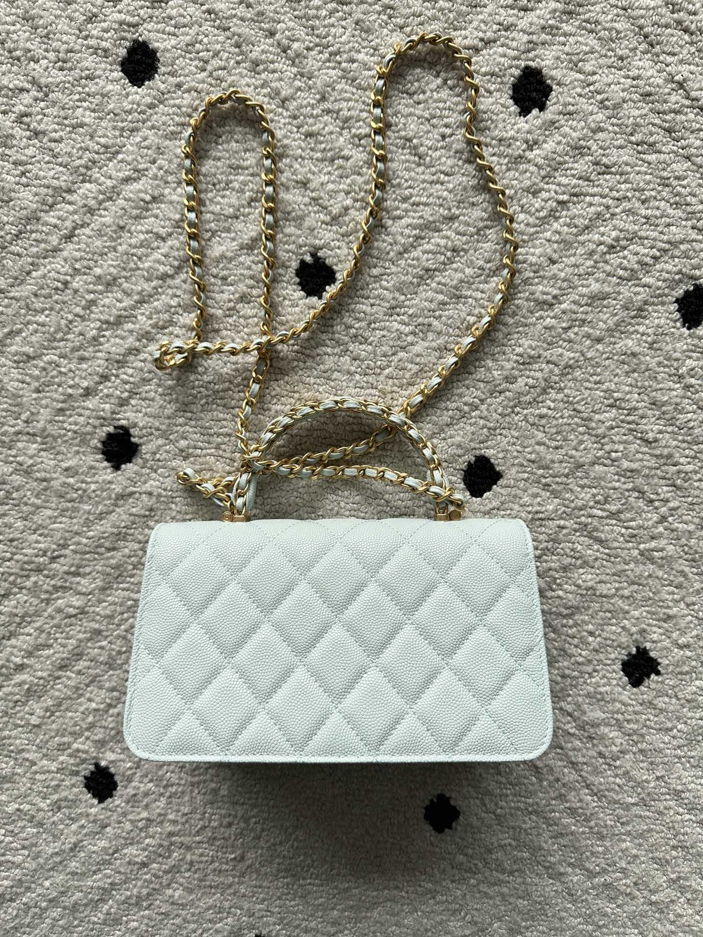 CHANEL 25S CLASSIC WALLET ON CHAIN 19 IN MINT GREEN PASTEL LAMBSKIN WITH GOLD HARDWARE