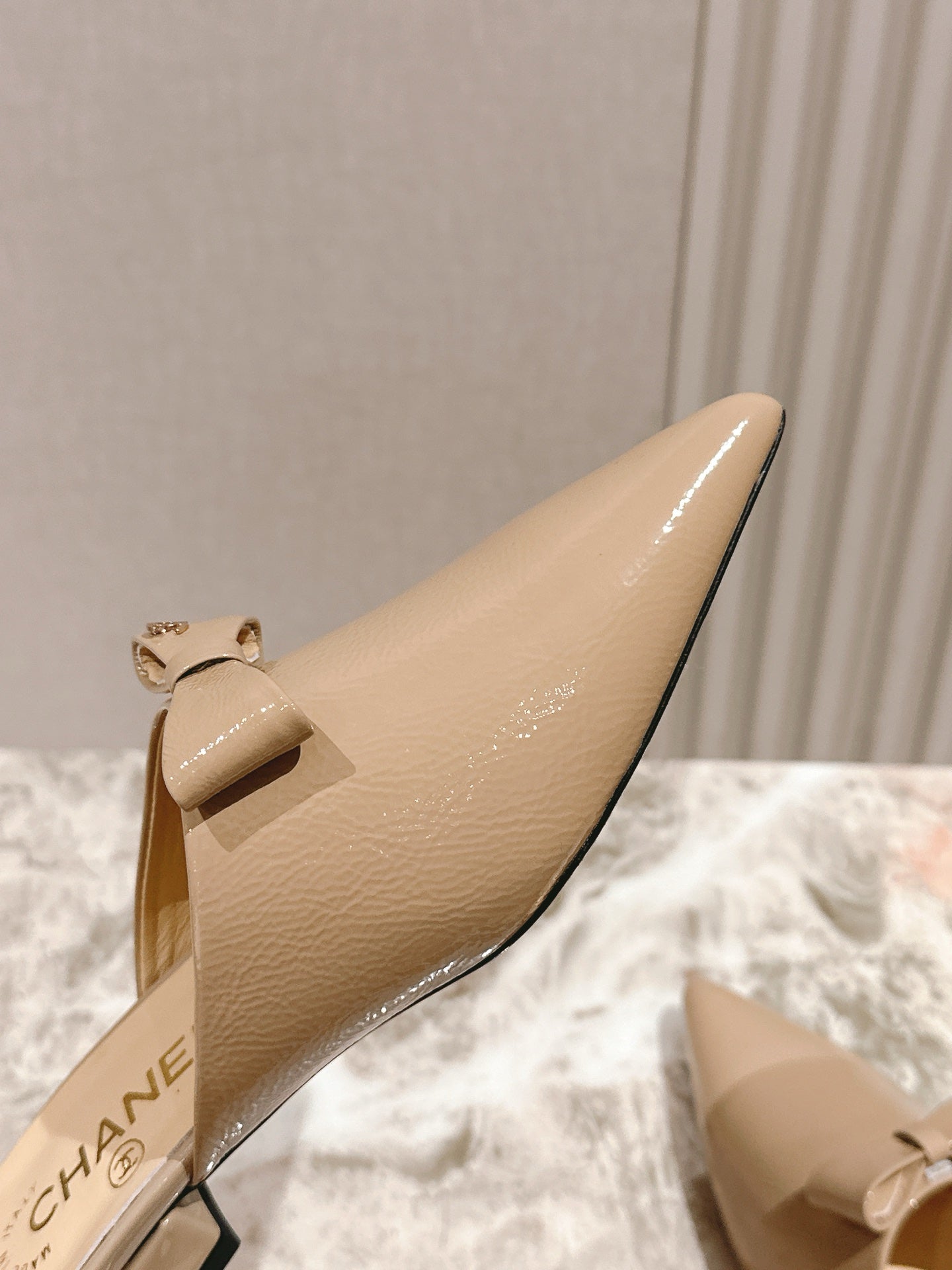 CC FLAT MULES 25S IN BEIGE PATENT LEATHER