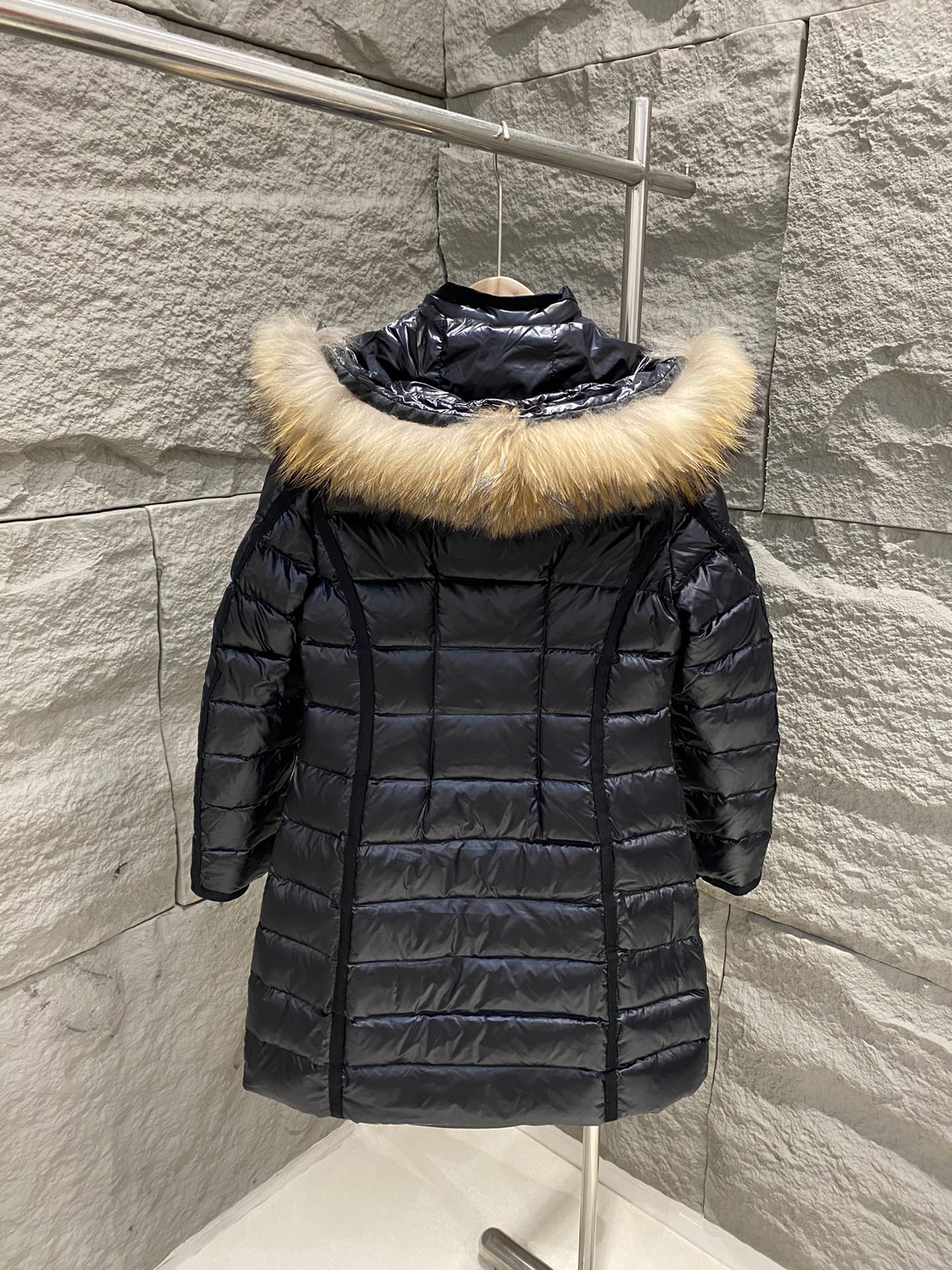 Women’s Luxury Moncler-Style Long Puffer Coat with Shearling Trim and Hood-Style265