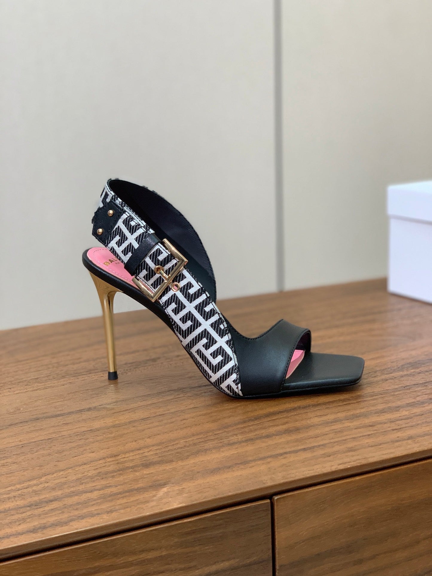 BALMAIN 25S JACQUARD KNIT SLINGBACK PUMPS 95MM IN BLACK AND PINK CALFSKIN