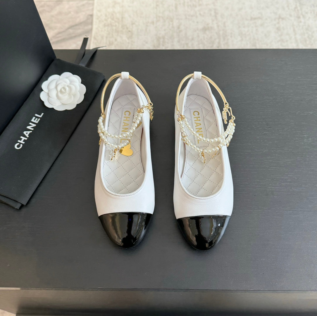 Double Strap Chunky Heel Mary Jane Shoes White Black