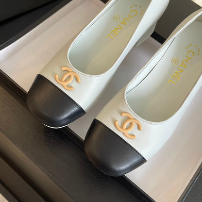 CC PUMP WHITE MIX BLACK CALFSKIN