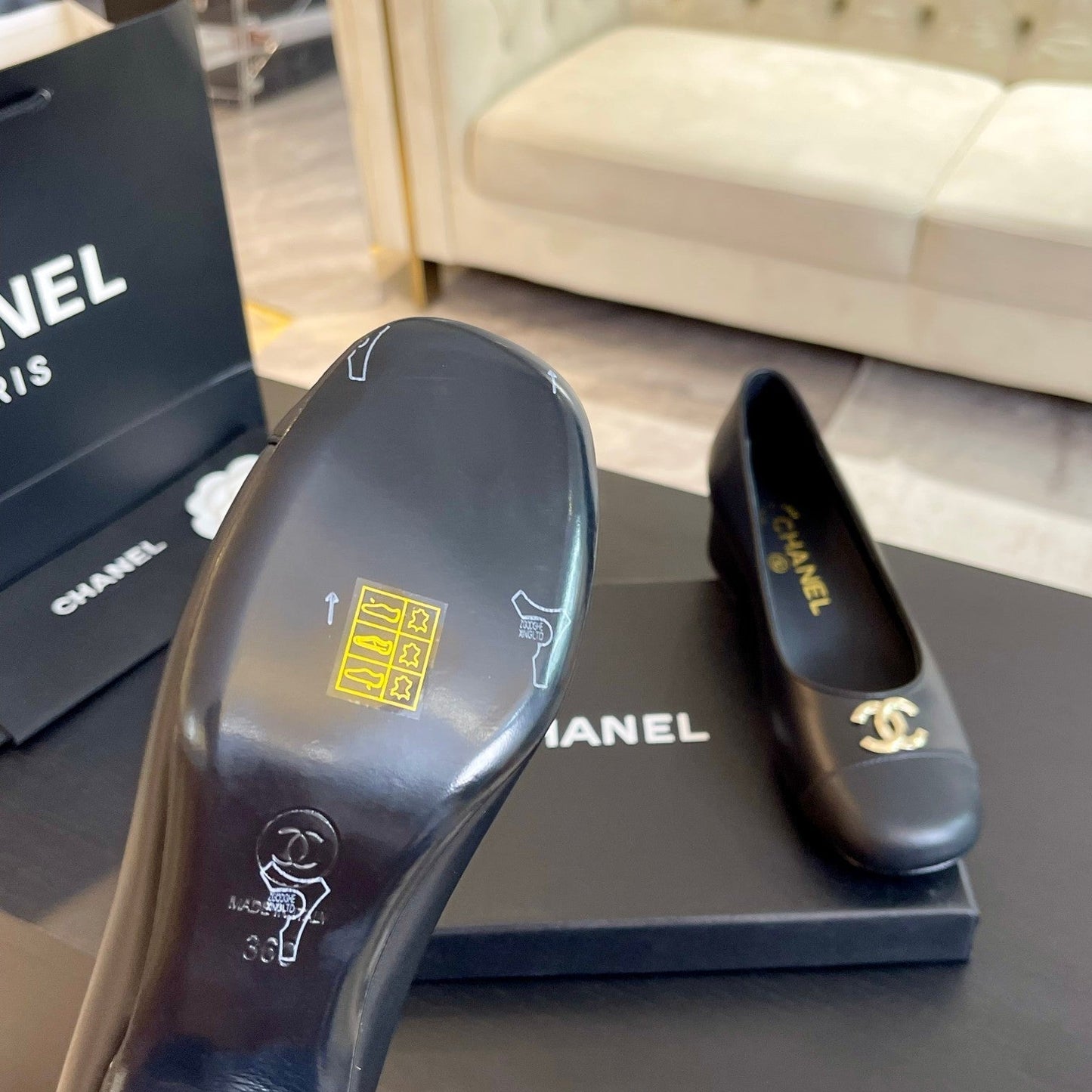 CC PUMP BLACK CALFSKIN