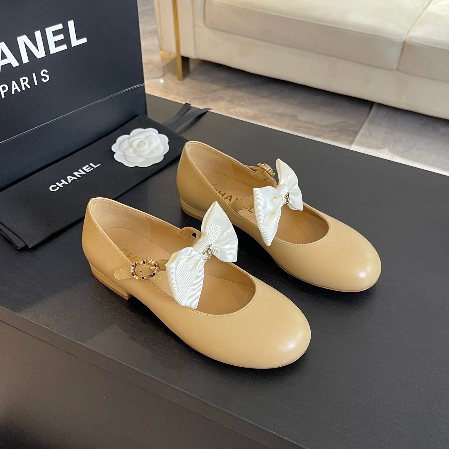 BALLET FLAT DARK CREAM LAMBSKIN WITH WHITE BOW
