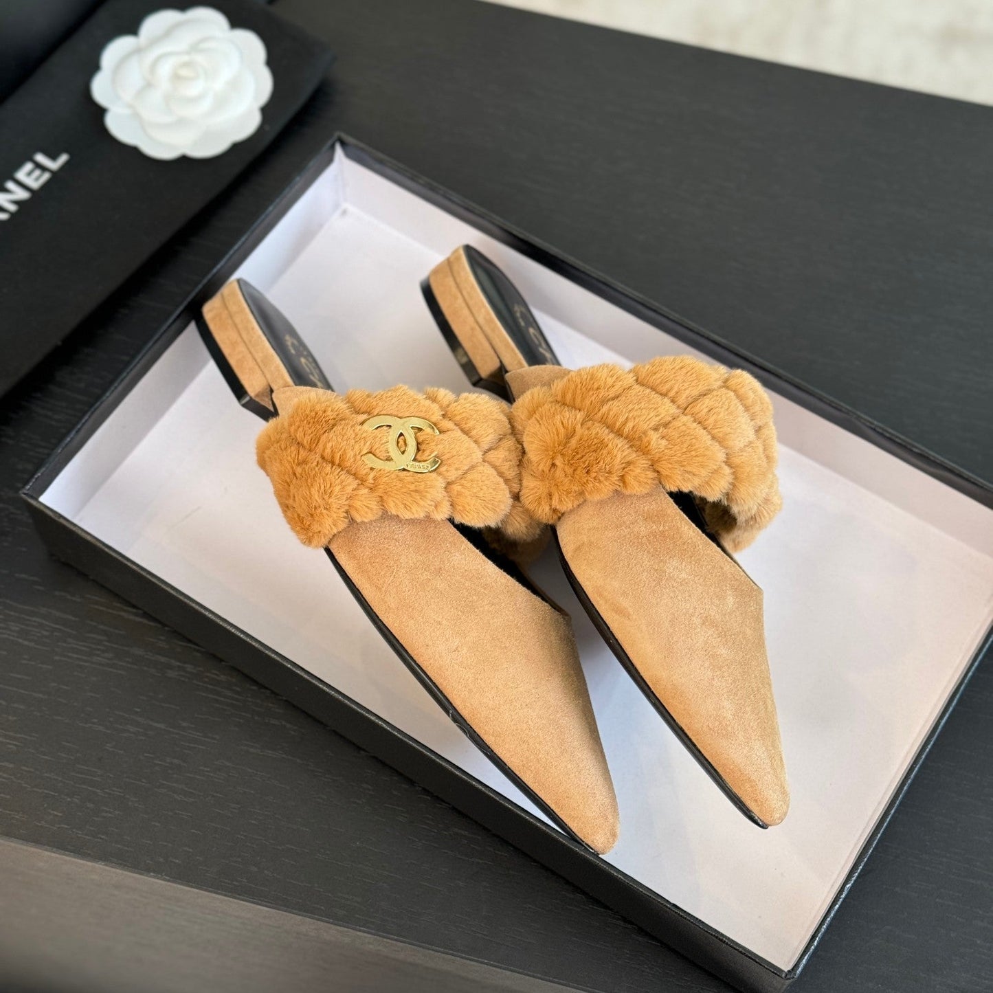 CC MULE IN SEPIA BEIGE SMOOTH FLEECE WITH GOLD HARDWARE