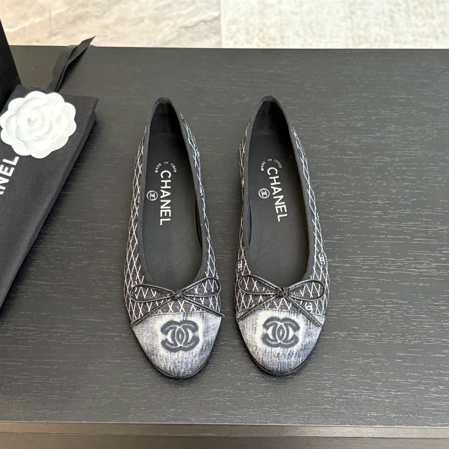 BALLET FLATS IN CHARCOAL BLACK MONOGRAM DENIM