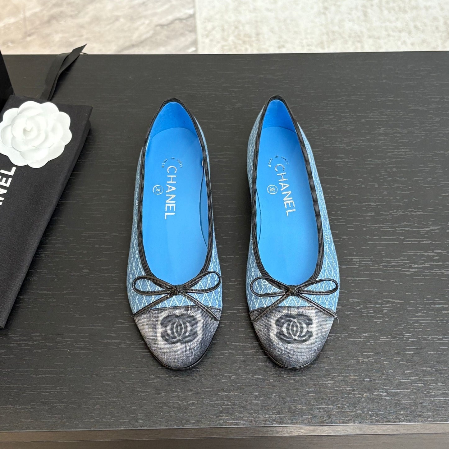 BALLET FLATS IN LIGHT BLUE MIX BLACK MONOGRAM DENIM