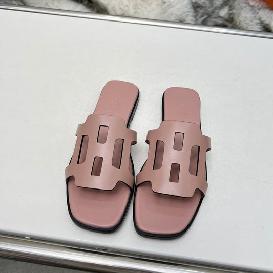 FLATFORM SANDAL LIGHT PINK CALFSKIN