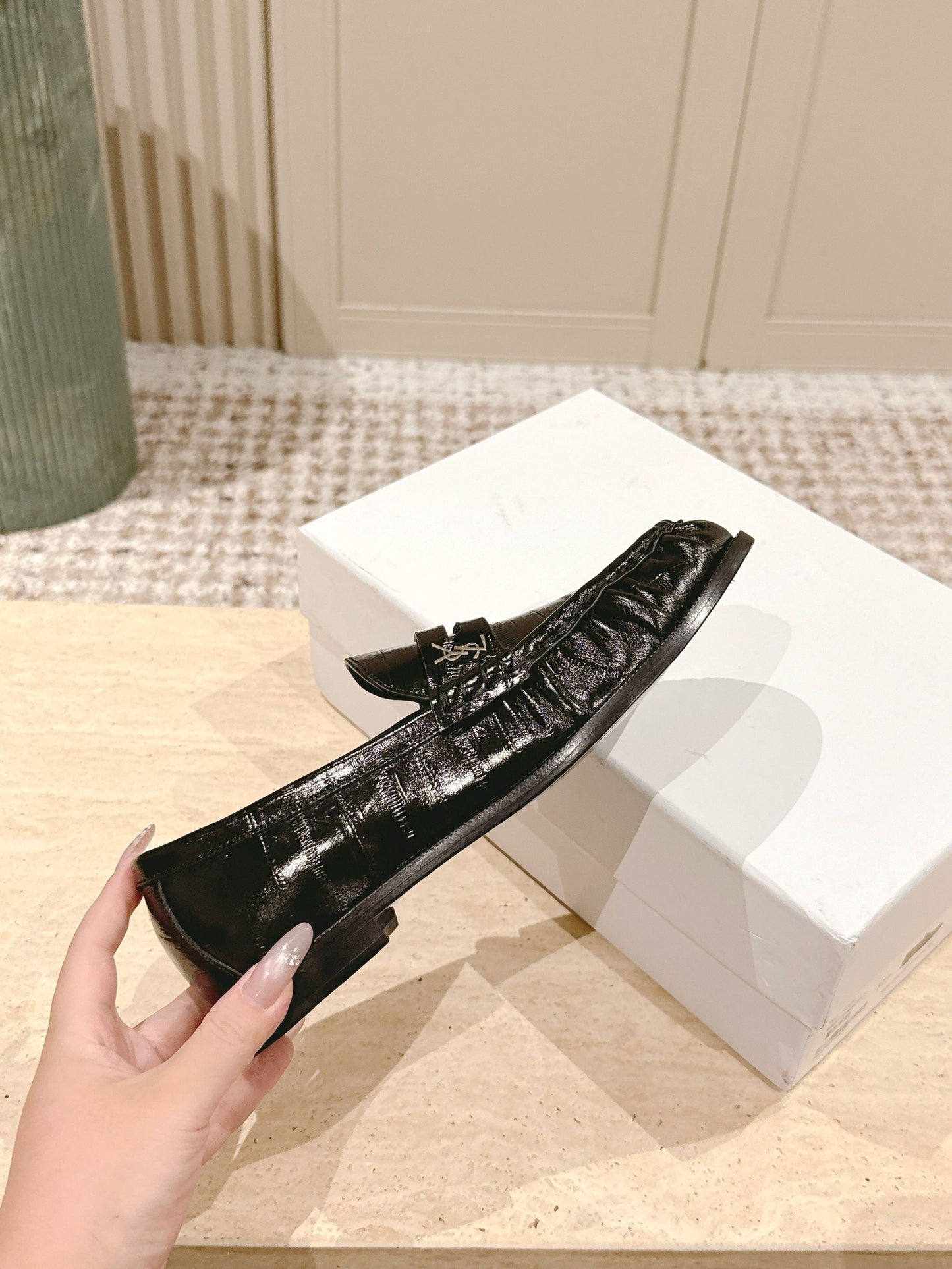 YSL 25S SAINT LAURENT LOAFERS IN BLACK GLOSSY CALFSKIN WITH SMALL LOGO