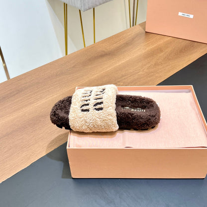 WOOL SLIPPER BEIGE AND CHOCOLATE