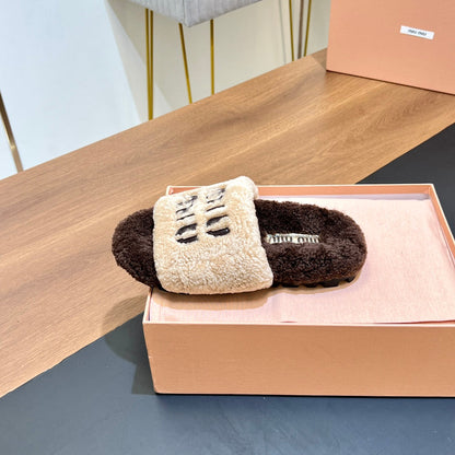 WOOL SLIPPER BEIGE AND CHOCOLATE