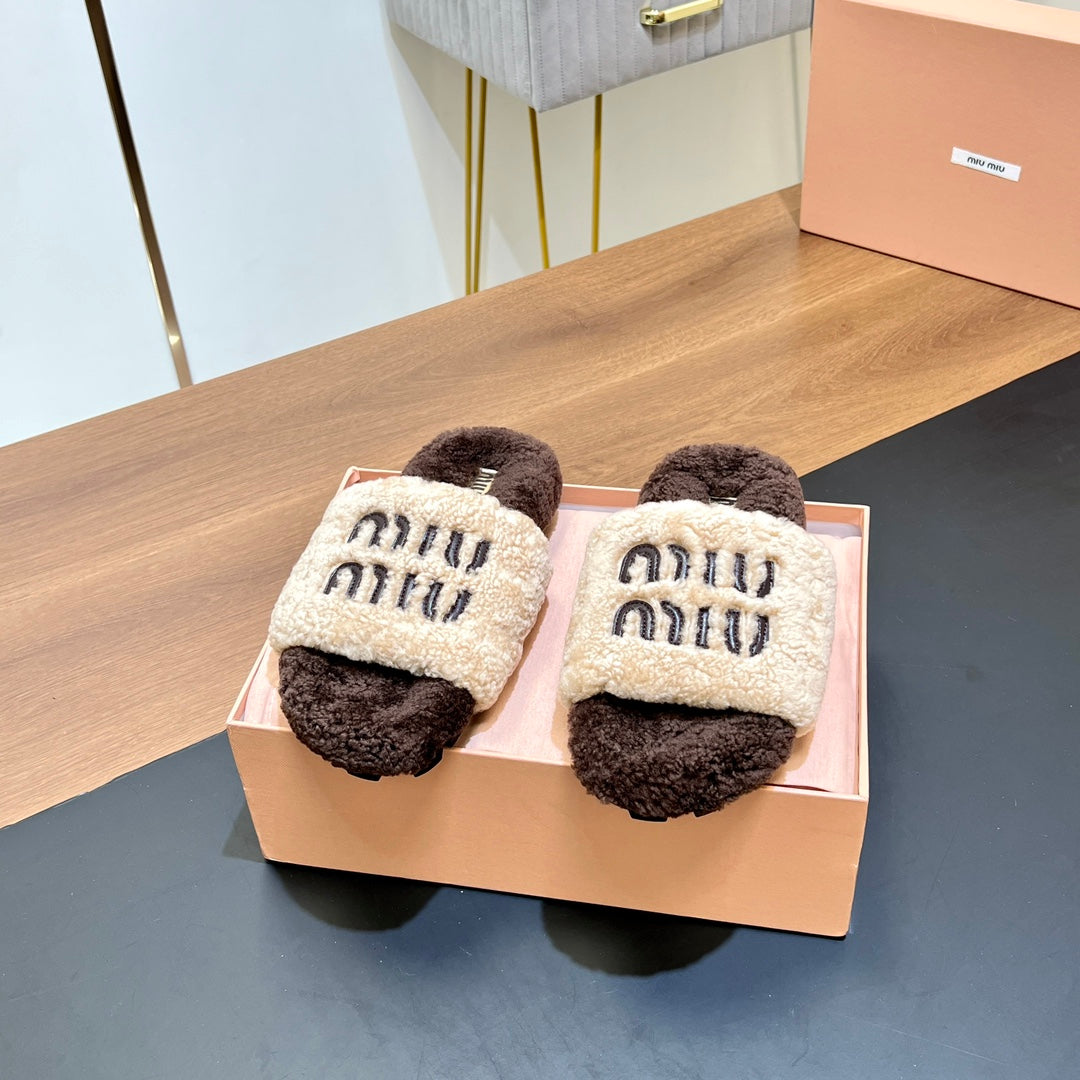 WOOL SLIPPER BEIGE AND CHOCOLATE