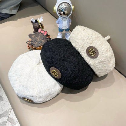 BERRET HAT IN WHITE TWEED 394273