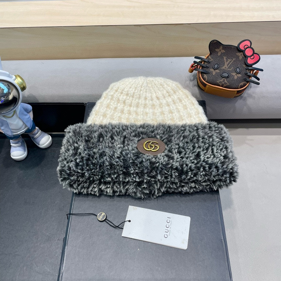 BEANIE HAT IN WHITE WOOL AND FLEECE 399546