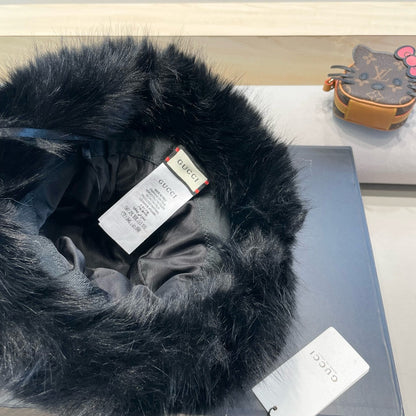 BUCKET HAT IN BLACK FOX FUR 404752