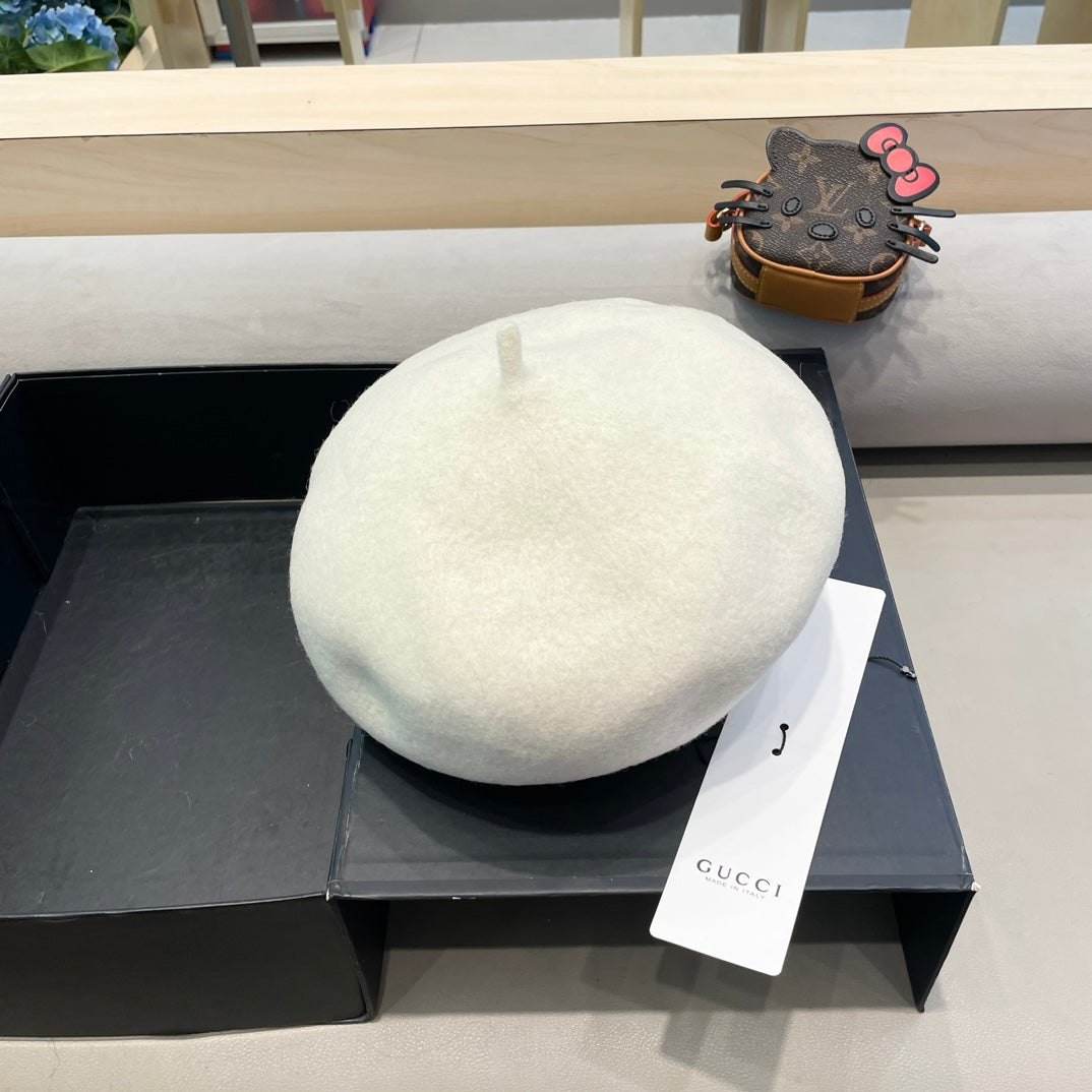 BERET HAT IN WHITE WOOL 406971