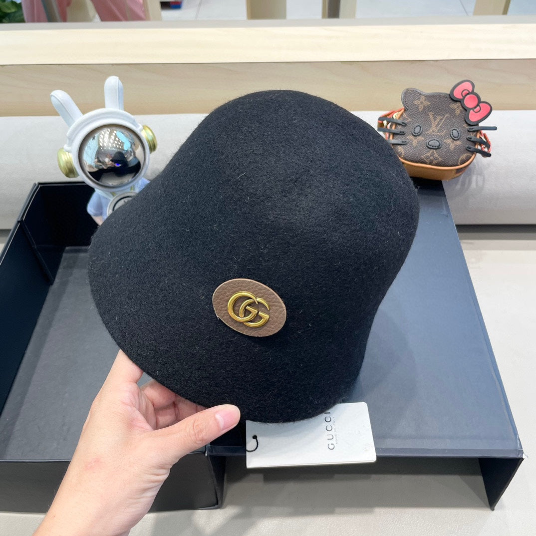 BLACK BUCKET HAT 411347