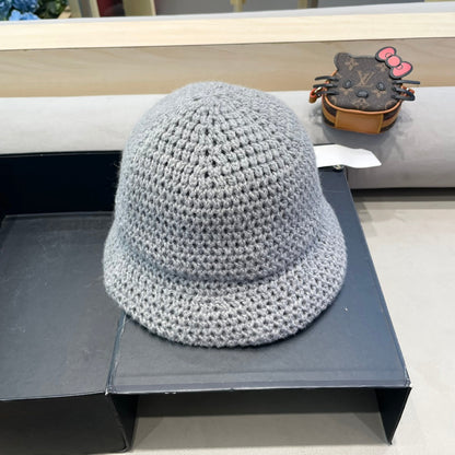 KNITTED BUCKET HAT IN STEEL GRAY WOOL 413396