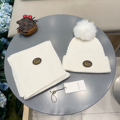 SET SCARF AND HAT IN WHITE WOOL 414780
