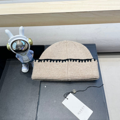 BEANIE HAT IN PEANUT BROWN WOOL 416411