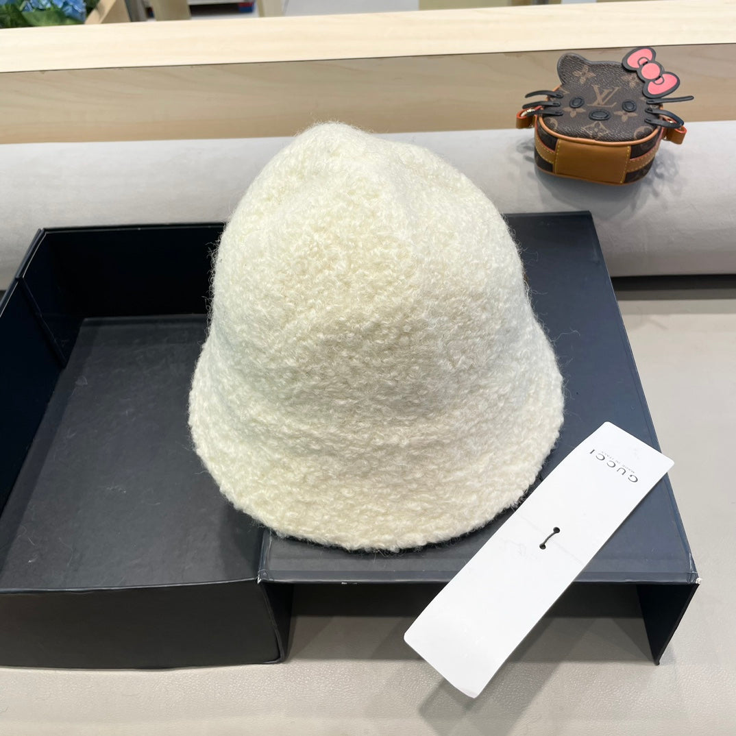 BUCKET HAT WHITE CREAM 418096