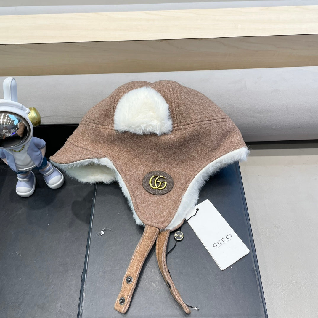 TRAPPER HAT IN MEDIUM BROWN SUEDE AND FLEECE 417778