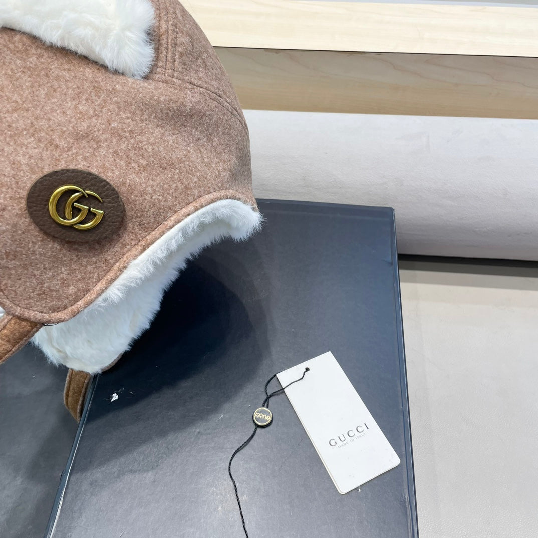 TRAPPER HAT IN MEDIUM BROWN SUEDE AND FLEECE 417778