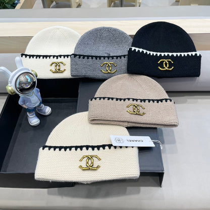 BEANIE HAT IN WHITE WOOL 419782